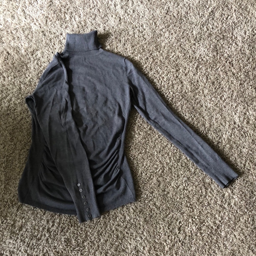 Gray The Limited Turtleneck Sweater!